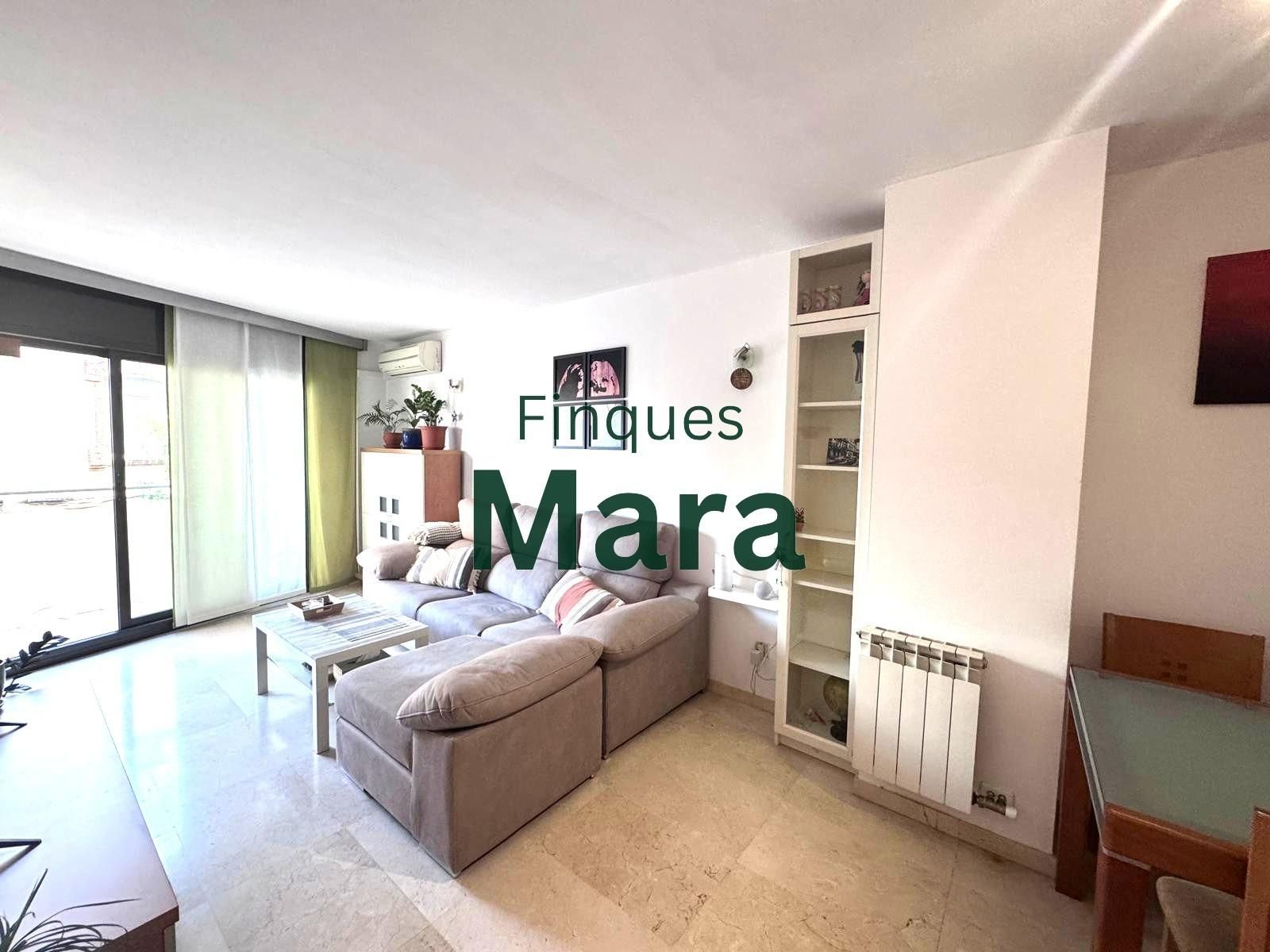 Sala de estar de Piso en venta en Sant Boi de Llobregat con Aire acondicionado, Calefacción y Balcón