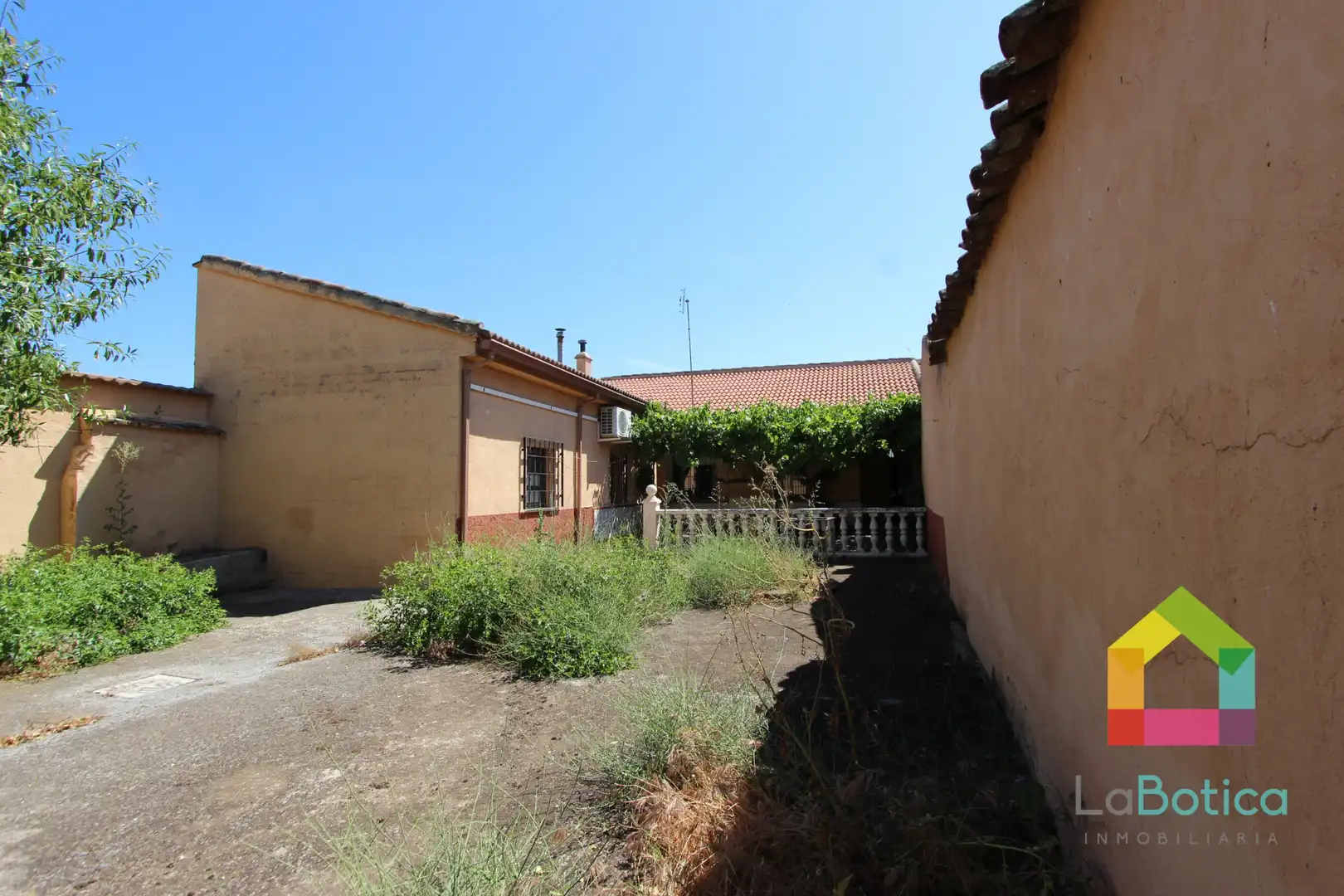 Detached homes for sale in San Martín de Montalbán  with Air Conditioner, Heating and Furnished
