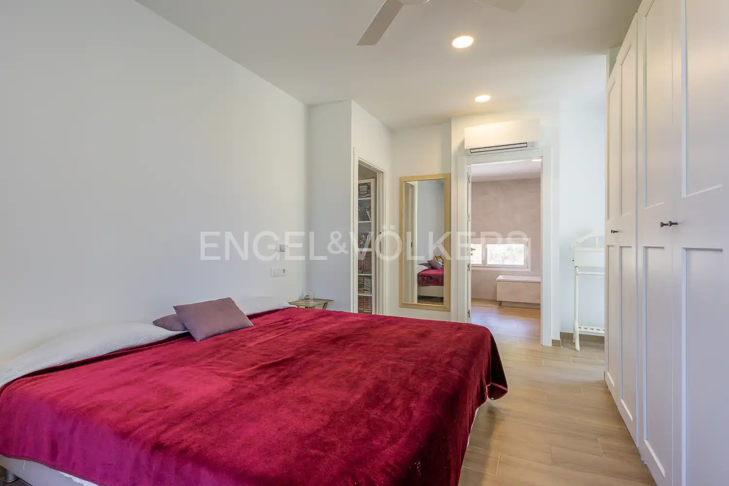 Bedroom of Houses for sale in Orba  with Air Conditioner, Heating and Private garden