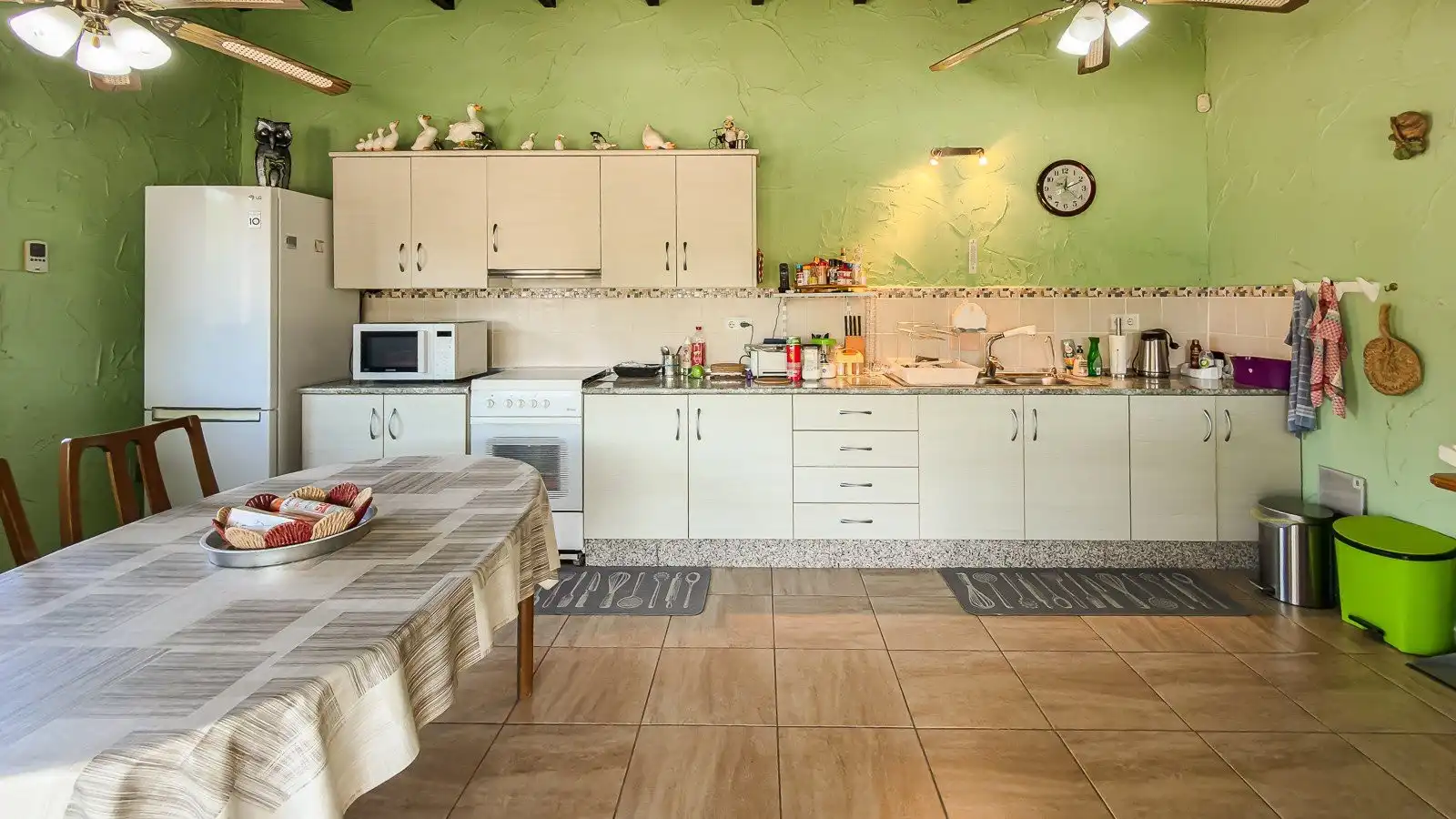 Kitchen of Houses for sale in Catral  with Heating, Private garden and Terrace