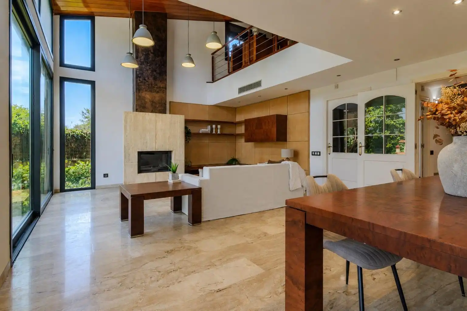 Sala de estar de Casa o chalet en venta en Cerdanyola del Vallès con Aire acondicionado, Calefacción y Jardín privado