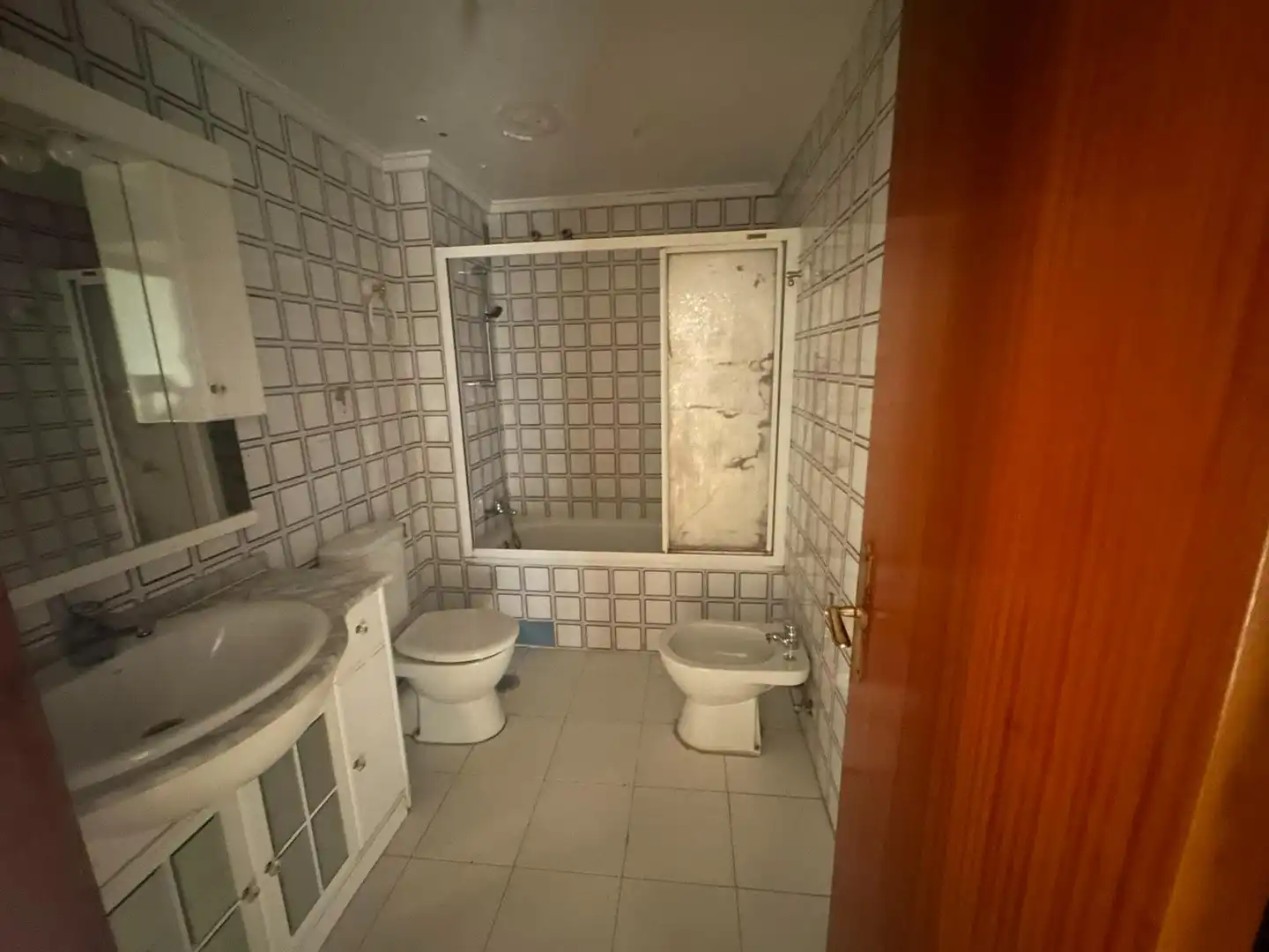 Baño de Piso en venta en Monóvar  / Monòver
