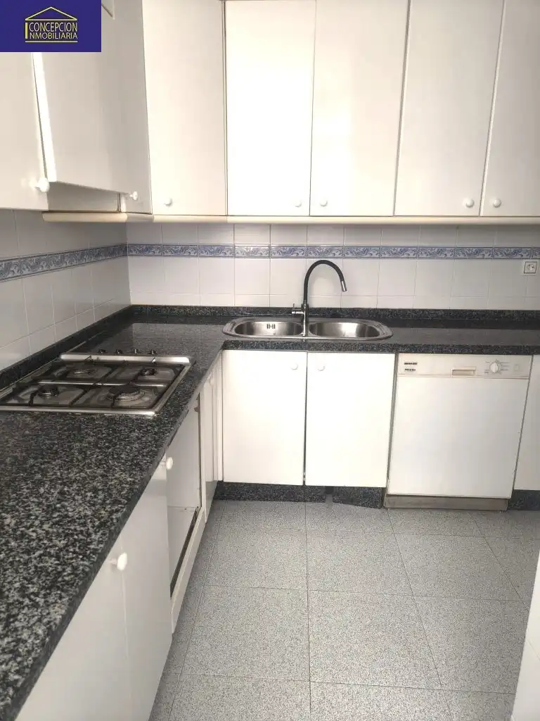 Küche von Wohnung zum Verkauf in Córdoba mit Terrasse und Balkon