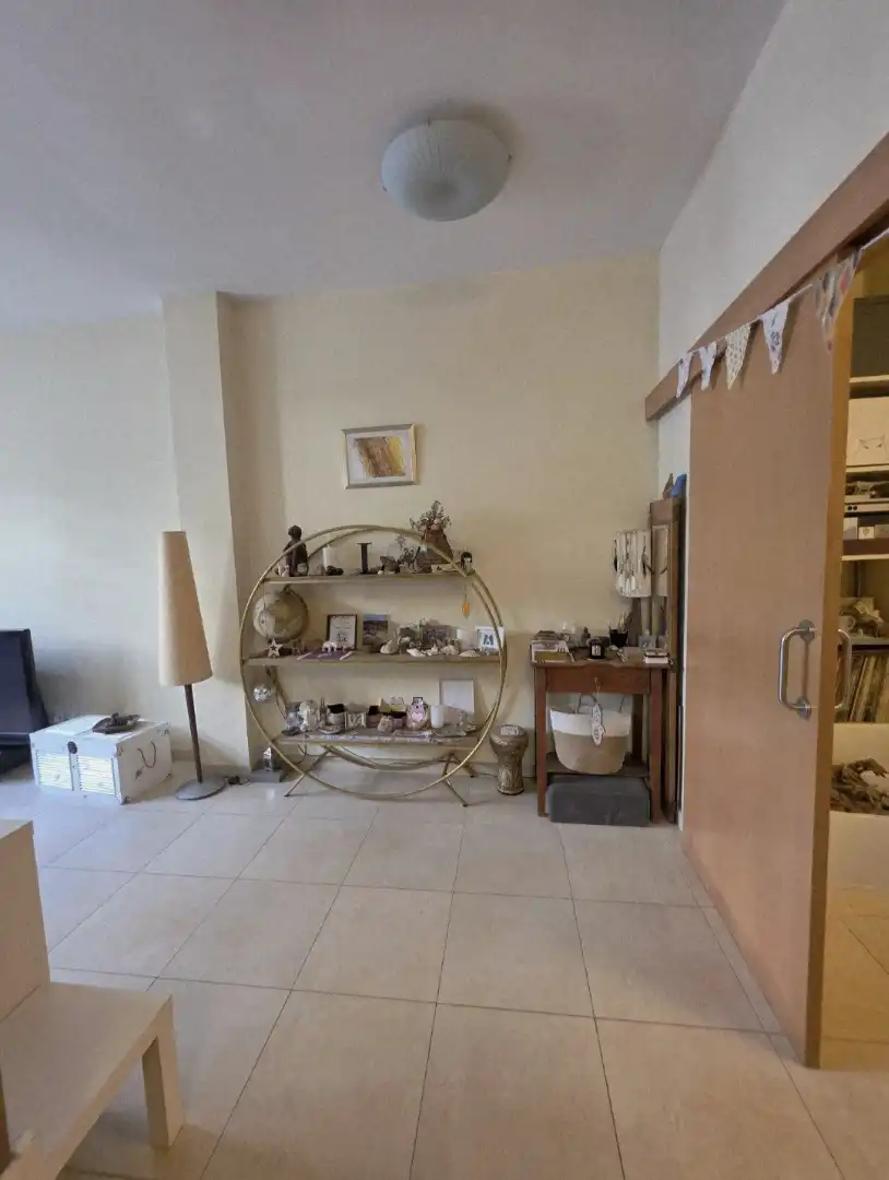 Wohnung zum Verkauf in Badalona mit Klimaanlage, Heizung und Terrasse