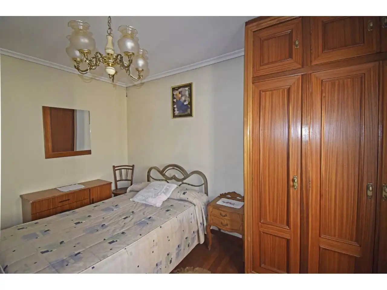 Habitación de Piso en venta en León Capital  con Calefacción, Parquet y Terraza