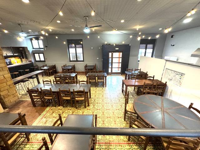 Local comercial en Alquiler en Cardona