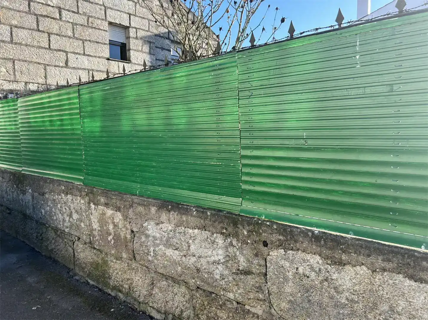 Vista exterior de Planta baixa en venda en O Carballiño   amb Jardí privat, Traster i Moblat
