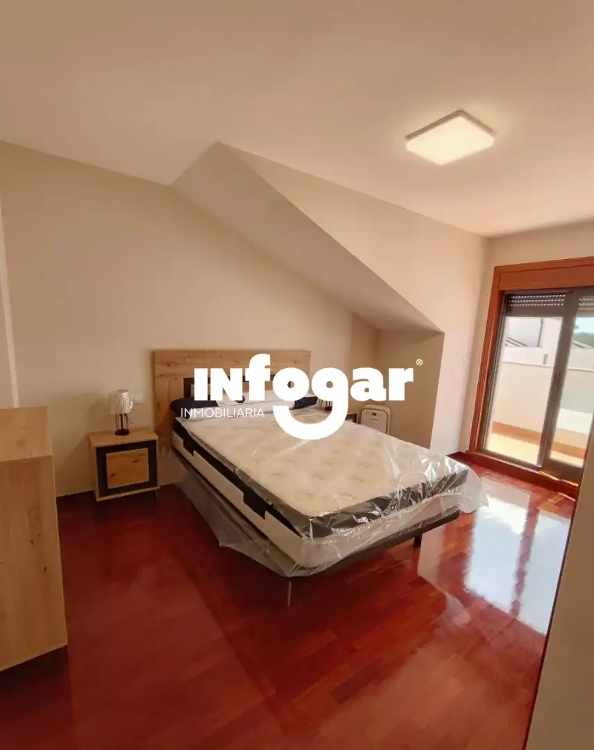 Habitación de Ático de alquiler en O Rosal   con Calefacción, Parquet y Terraza
