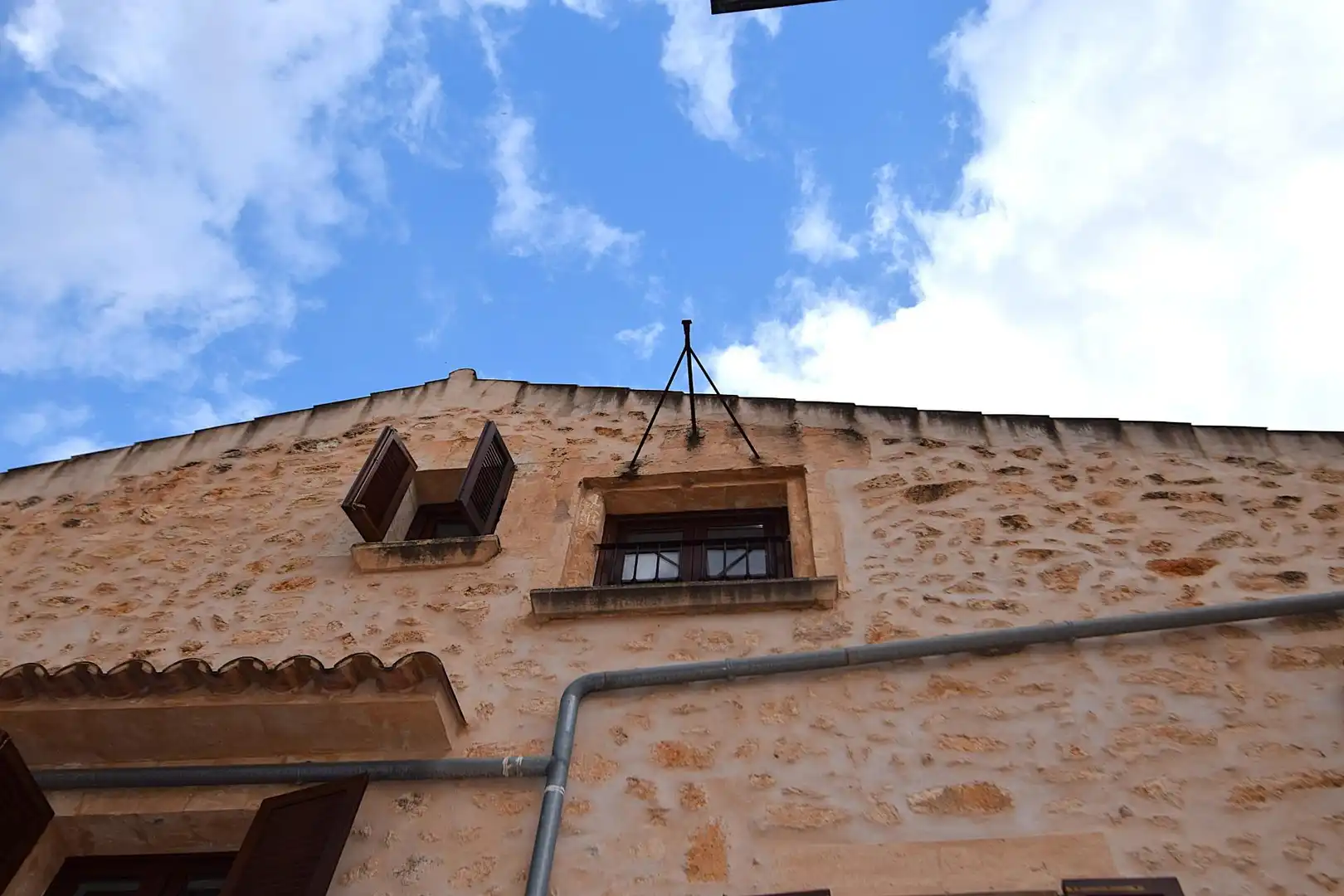 Außenansicht von Einfamilien-Reihenhaus zum Verkauf in Muro mit Klimaanlage, Terrasse und Möbliert