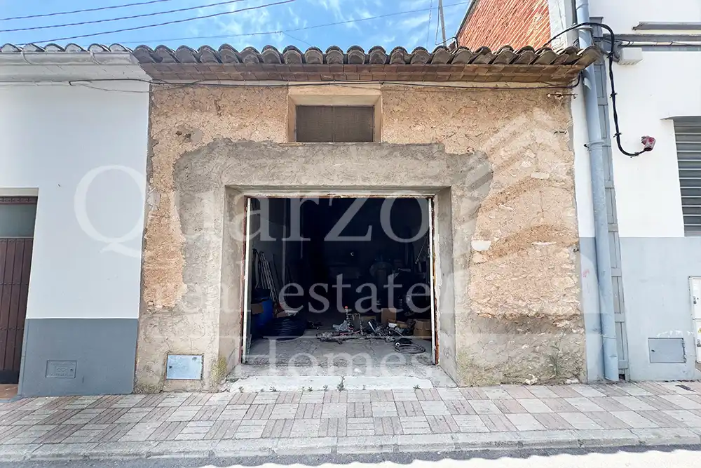 Casa adosada en venda en Beneixama amb Traster