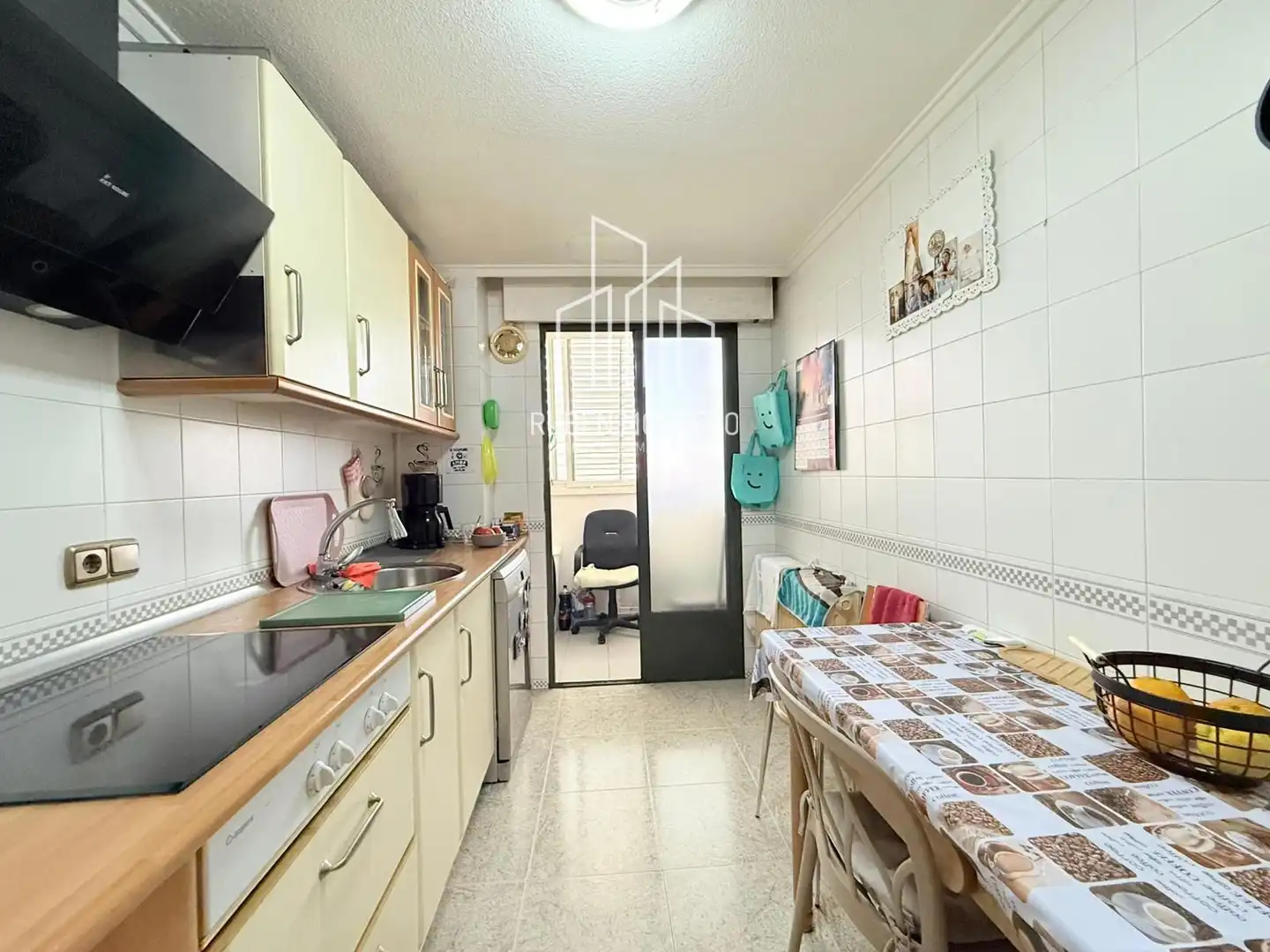 Cocina de Piso en venta en Salamanca con Calefacción, Terraza y Balcón