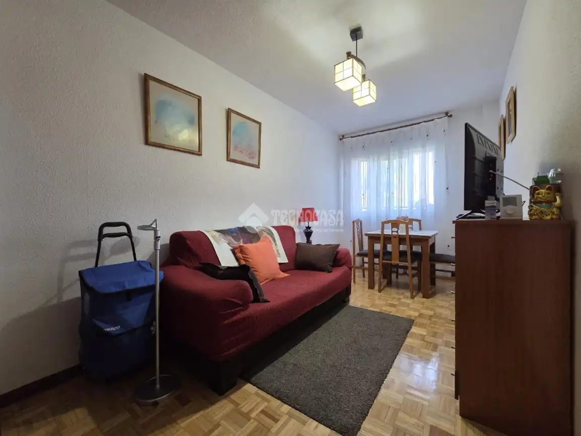 Sala de estar de Piso en venta en Velilla de San Antonio con Aire acondicionado, Calefacción y Amueblado