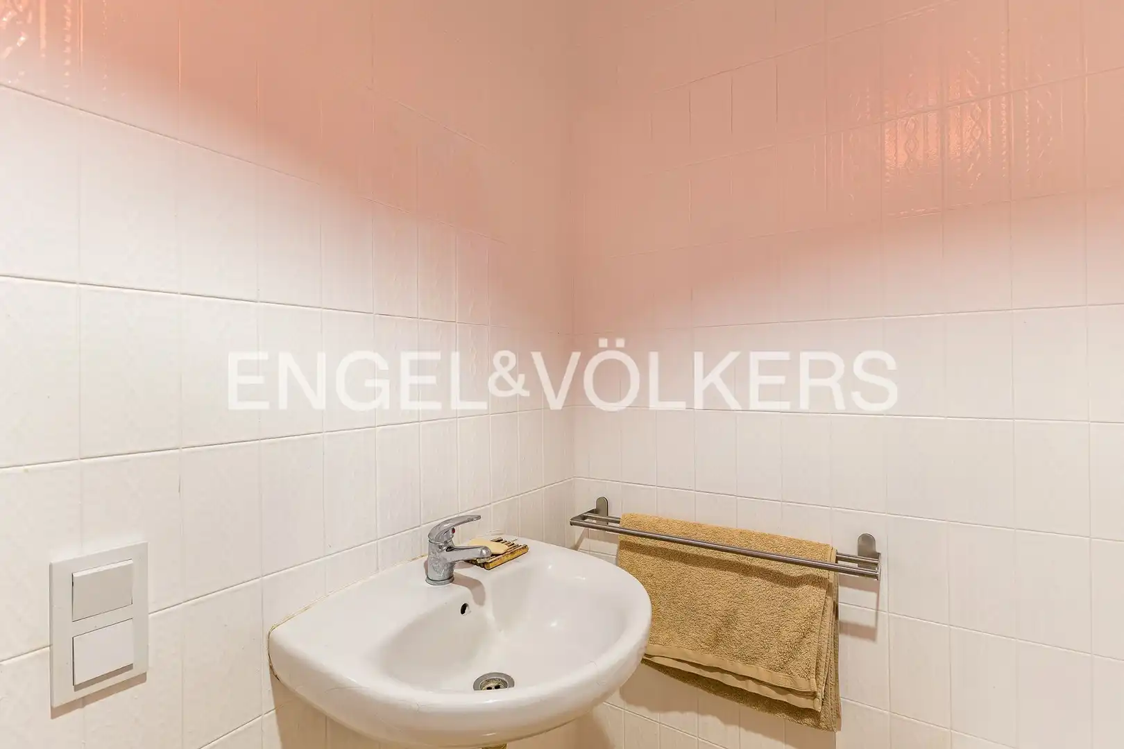 Bany de Casa o xalet en venda en Sant Feliu de Llobregat amb Calefacció, Parquet i Terrassa