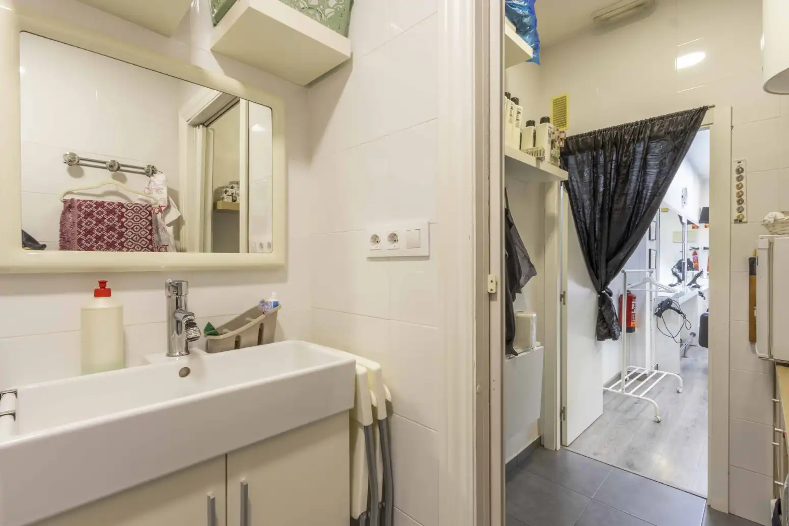 Badezimmer von Geschaftsraum zum Verkauf in Valencia mit Klimaanlage