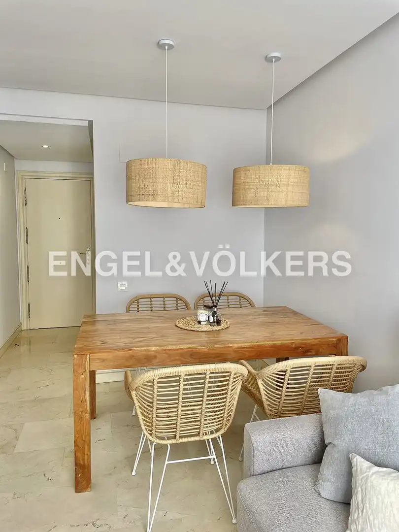 Comedor de Piso de alquiler en Madrid con Aire acondicionado, Calefacción y Trastero