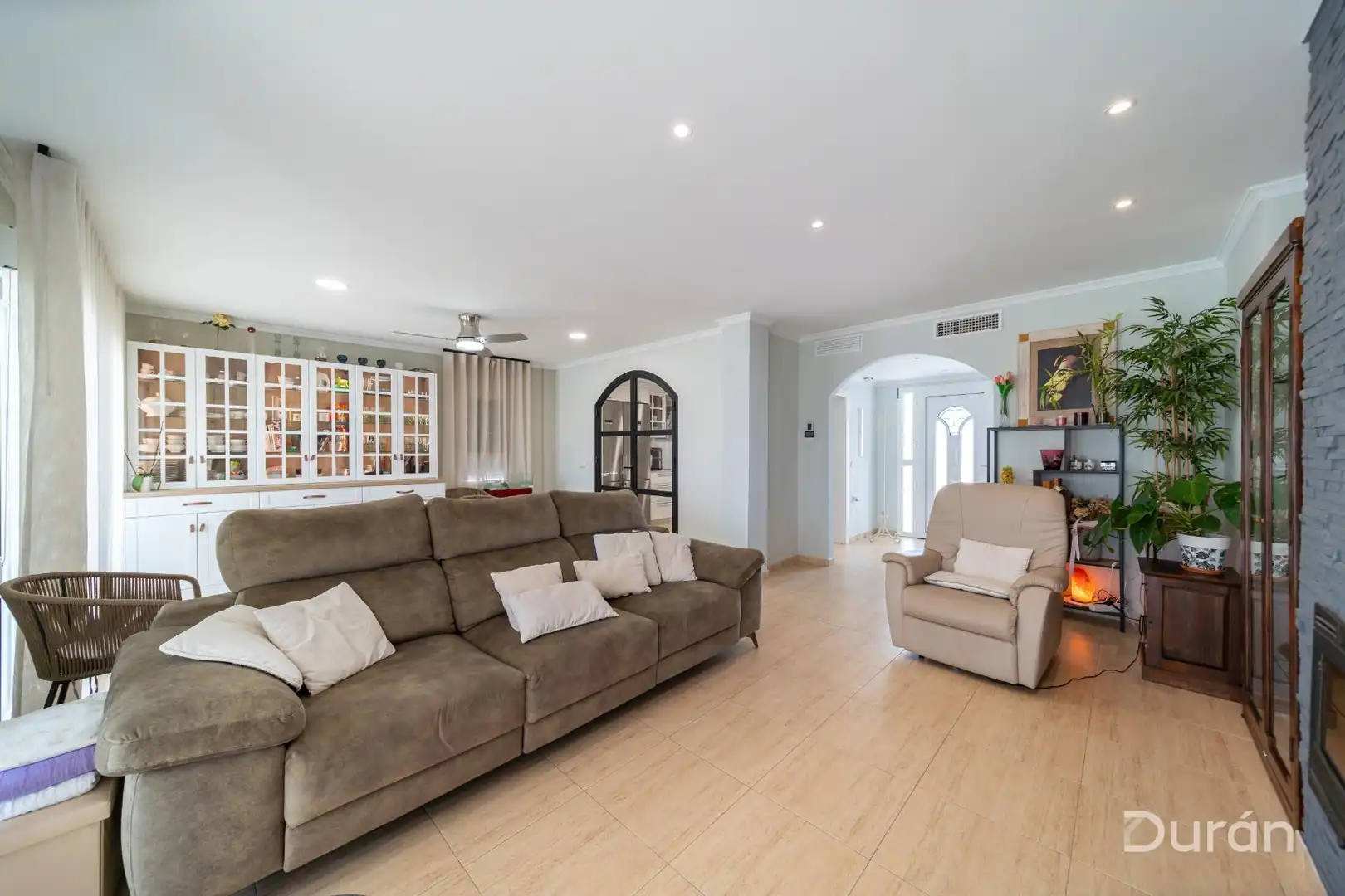 Sala de estar de Casa o chalet en venta en El Ejido con Aire acondicionado, Jardín privado y Terraza