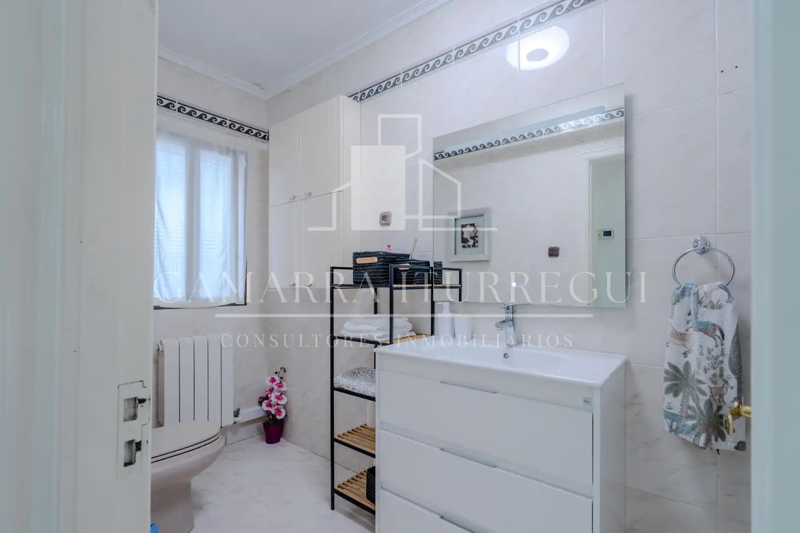 Baño de Piso en venta en Bermeo con Calefacción