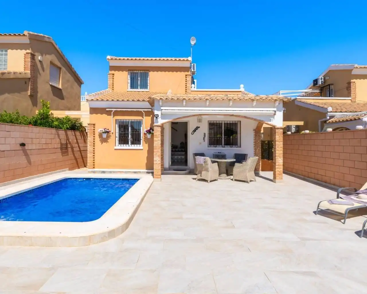Villa avec terrasse à vendre à Orihuela Costa