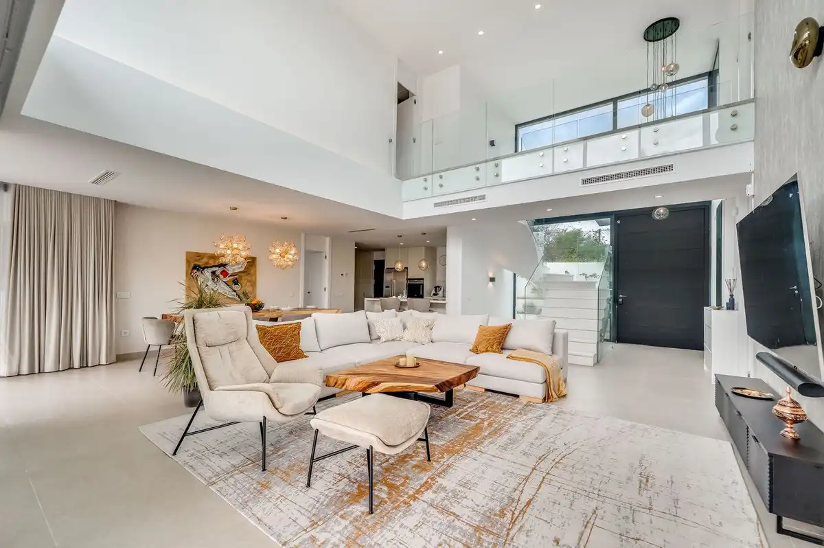 Chalet con jardín en venta en Avenida Pablo Ruiz Picasso 11, imagen 8