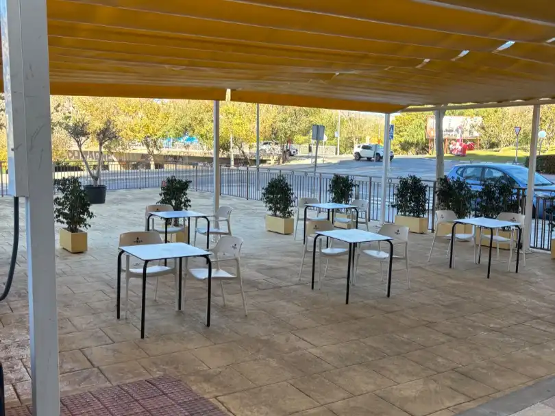 Terrassa de Local en traspas en Elda amb Aire condicionat, Calefacció i Terrassa