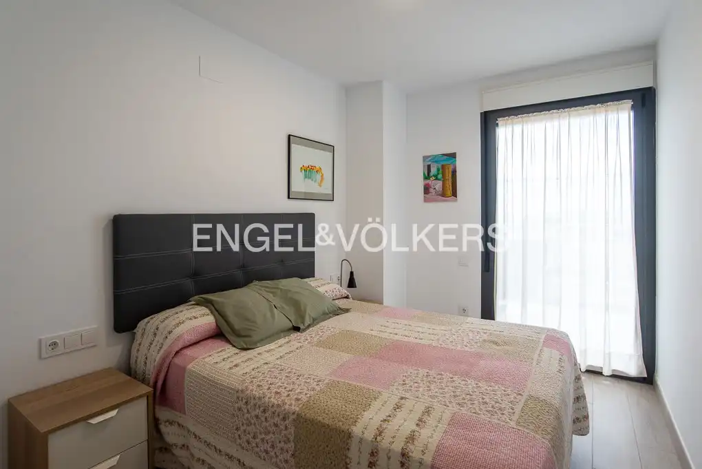 Schlafzimmer von Wohnung zum Verkauf in Vinaròs mit Klimaanlage, Heizung und Privatgarten
