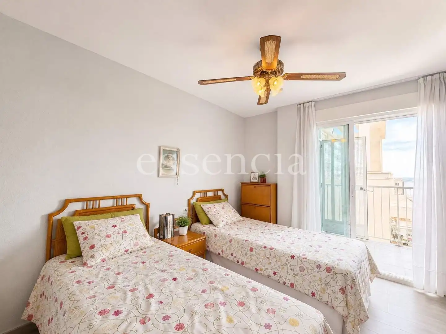 Habitación de Apartamento en venta en Gandia con Aire acondicionado, Terraza y Balcón