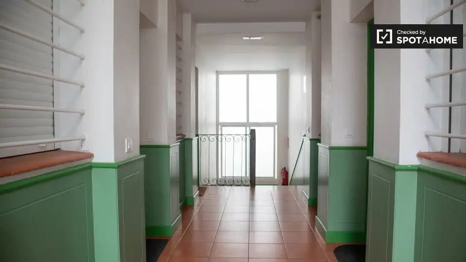 Room in Embajadores - Lavapiés