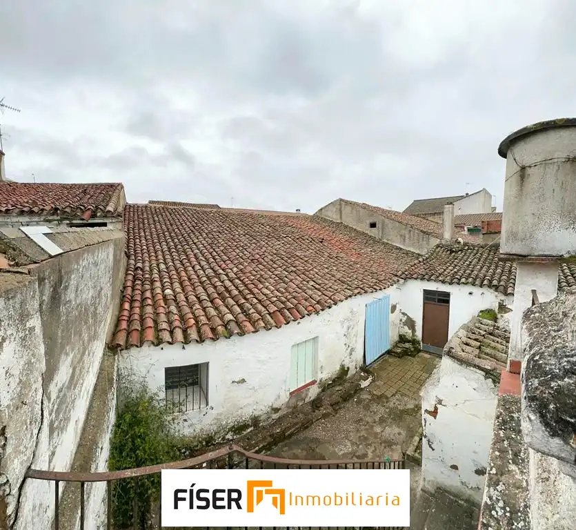 Vista exterior de Casa o xalet en venda en Medina de las Torres