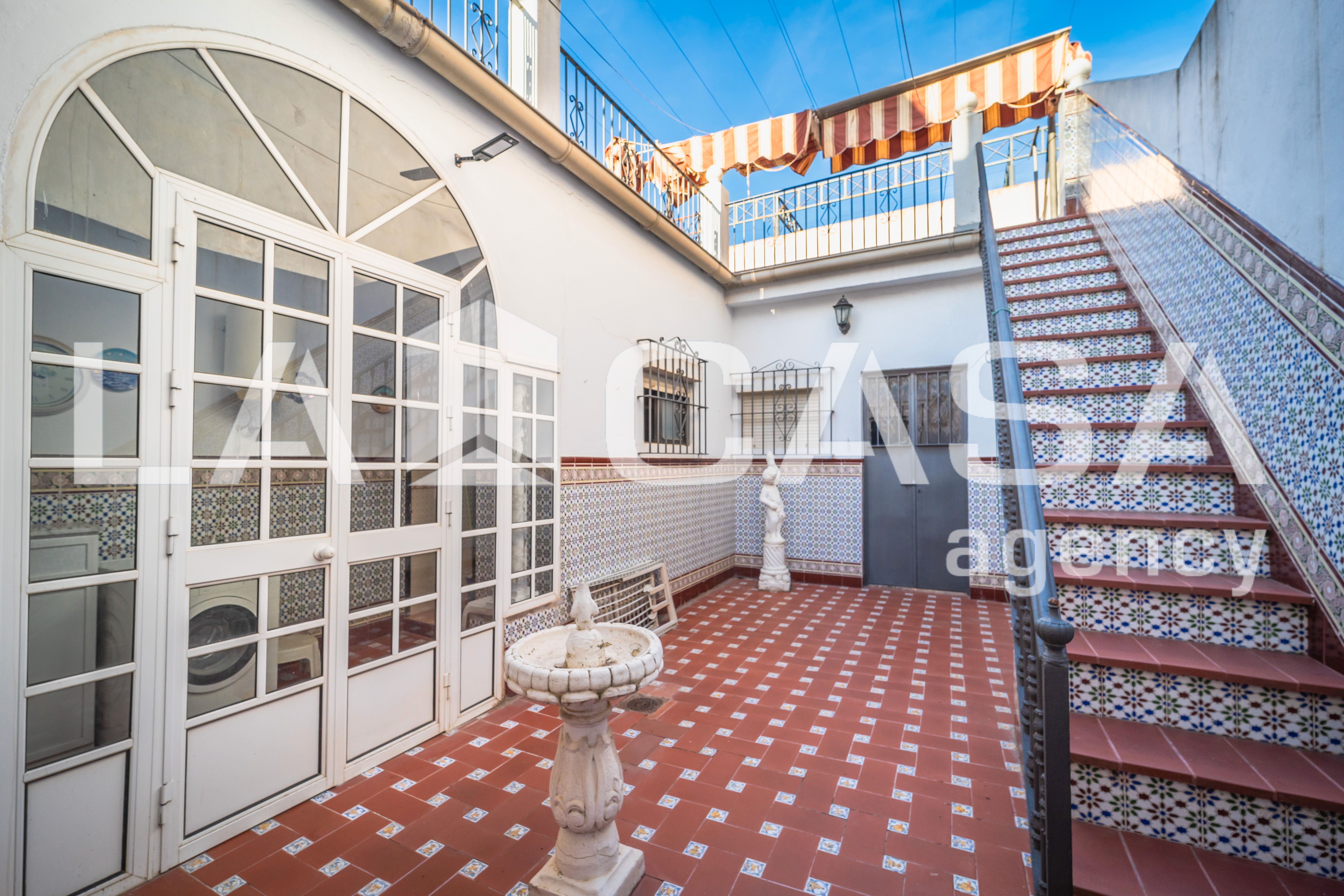 Garden of House or chalet for sale in Dos Hermanas  with Air Conditioner and Storage room