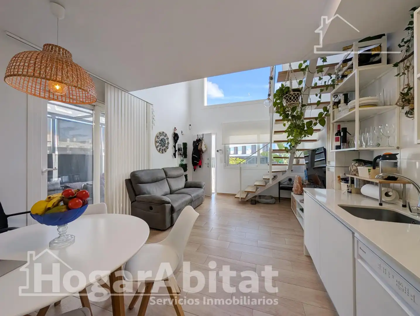 Sala de estar de Casa adosada en venta en Santa Pola con Aire acondicionado, Calefacción y Terraza