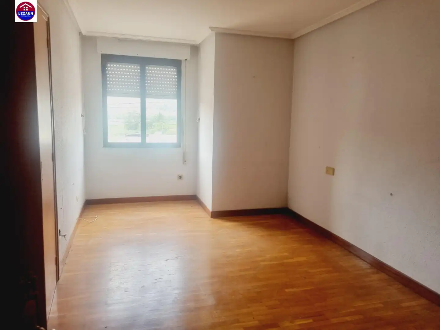 Habitación de Edificio en venta en Andosilla