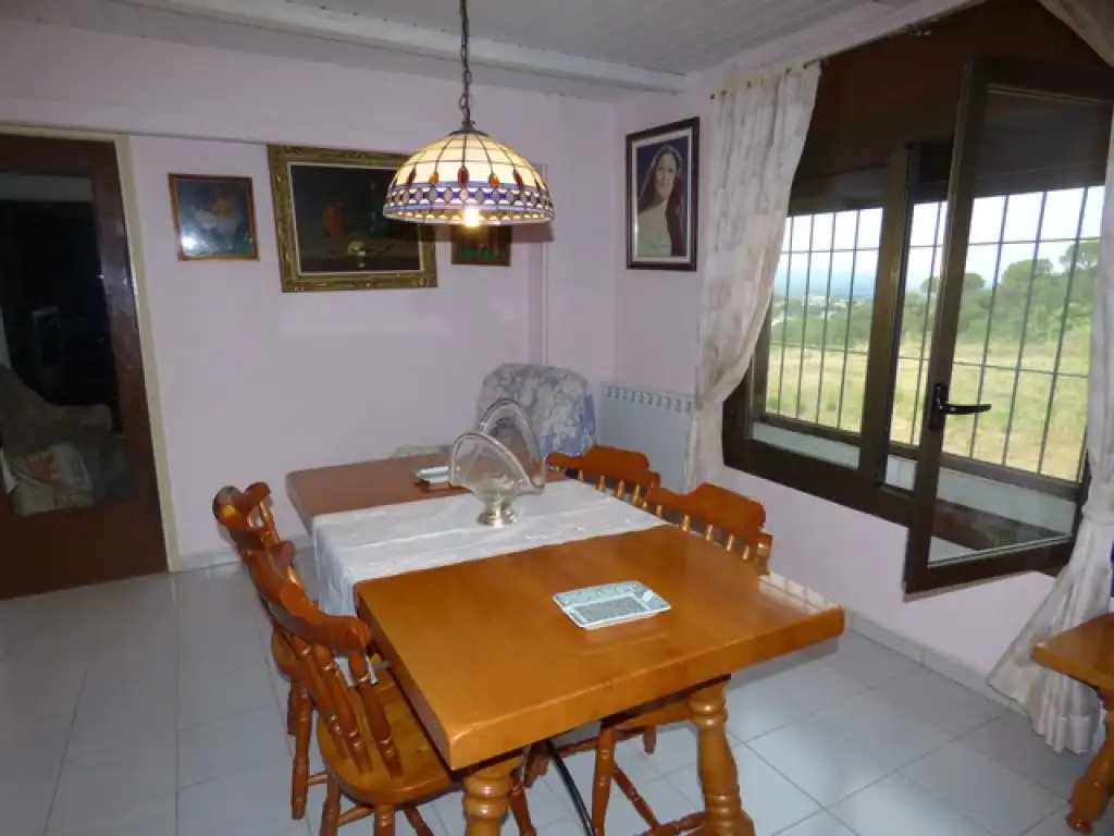 Comedor de Finca rústica en venta en Palafolls