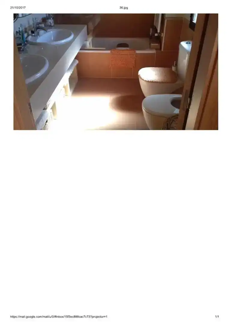 Badezimmer von Wohnung zur Miete in Mutxamel mit Klimaanlage, Privatgarten und Parkett