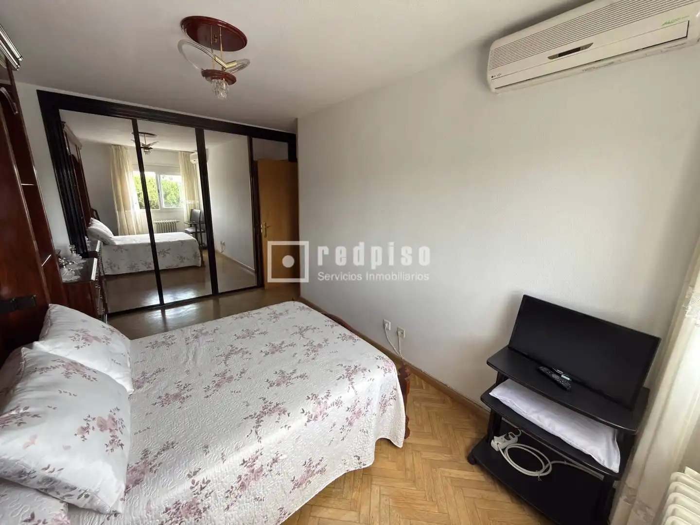 Habitación de Piso en venta en Madrid con Aire acondicionado, Calefacción y Jardín privado