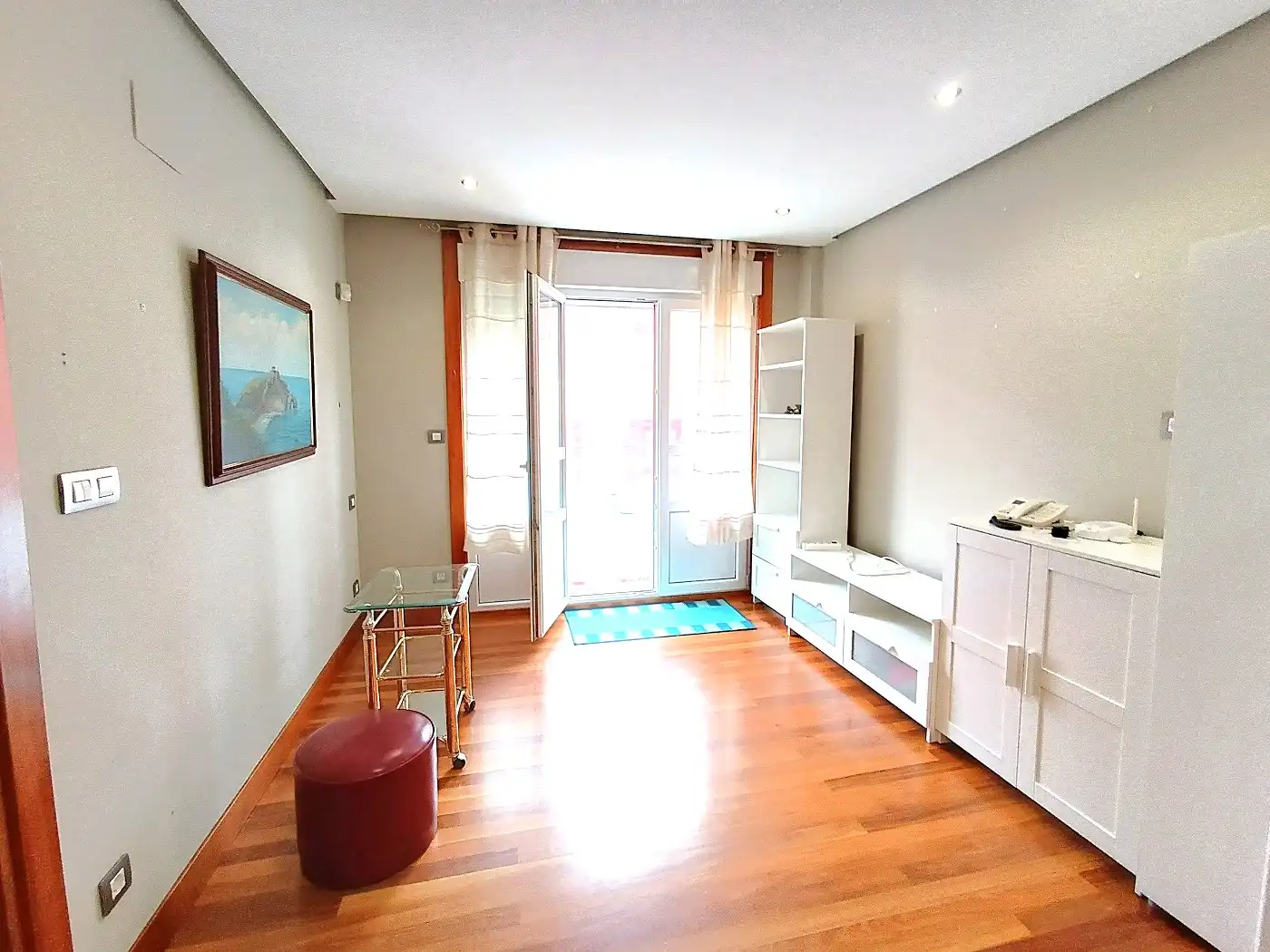 Sala d'estar de Apartament en venda en Sopela amb Aire condicionat, Terrassa i Moblat