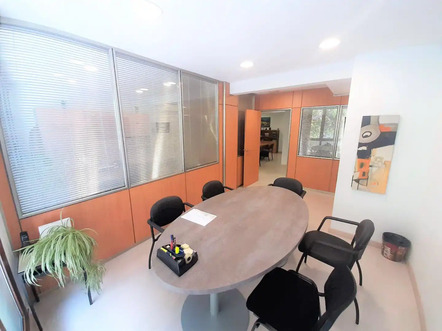 Büro zur Miete in Barcelona mit Klimaanlage, Heizung und Möbliert