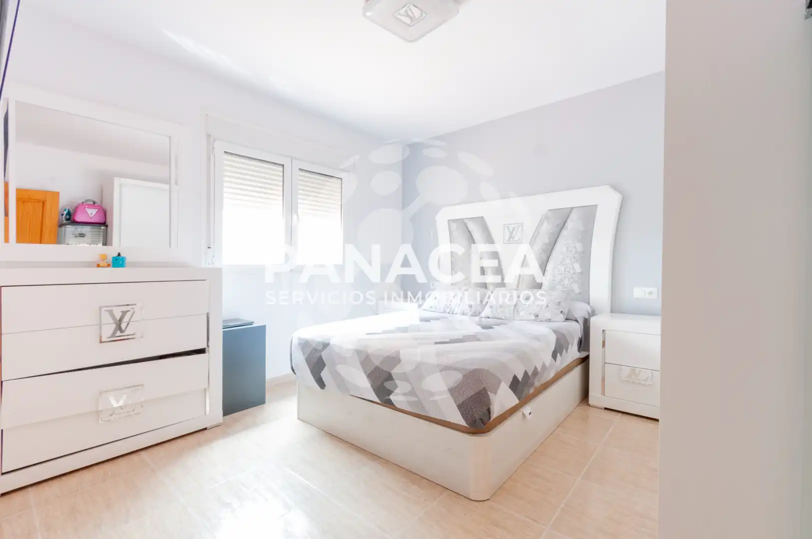 Bedroom of Flat for sale in Roquetas de Mar  with Furnished, Microwave and TV