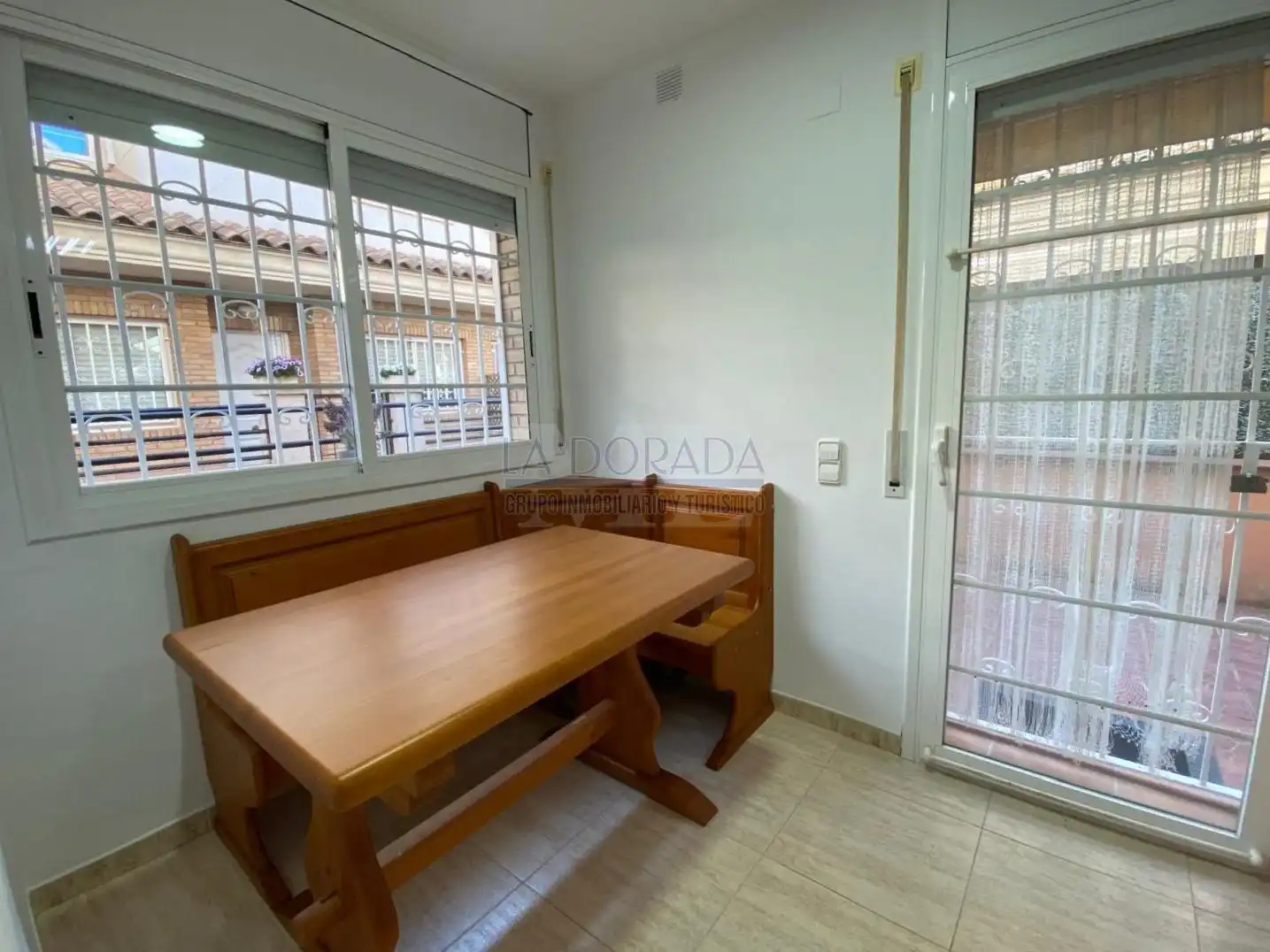 Comedor de Casa adosada en venta en Cambrils con Aire acondicionado, Calefacción y Jardín privado