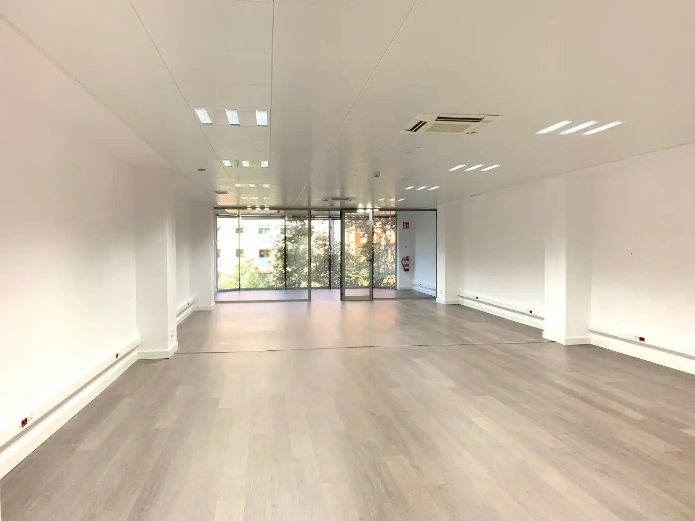Oficina de alquiler en N/A, Sants