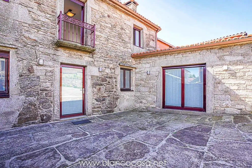 Vista exterior de Casa o chalet en venta en Vimianzo con Calefacción, Trastero y Amueblado