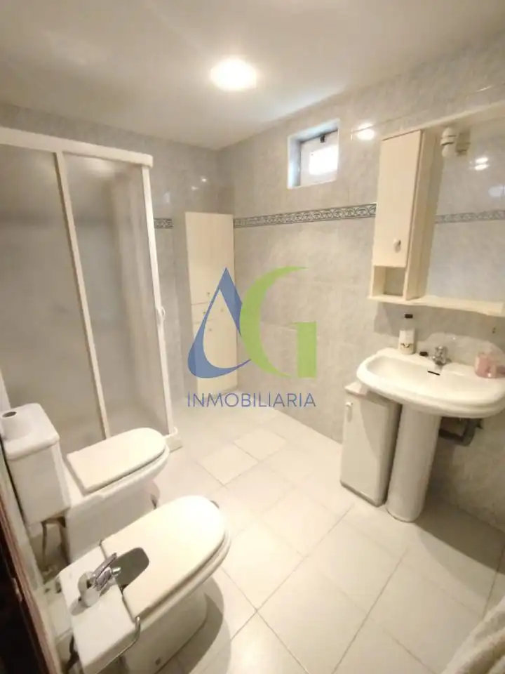 Bathroom of Flat for sale in Villaquilambre  with Heating, Parquet flooring and Terrace