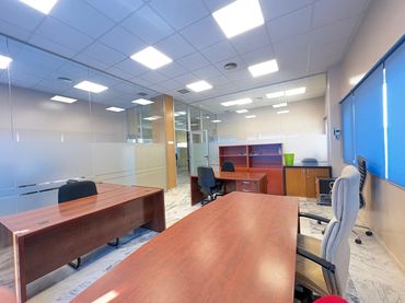 Büro zur Miete in Sur