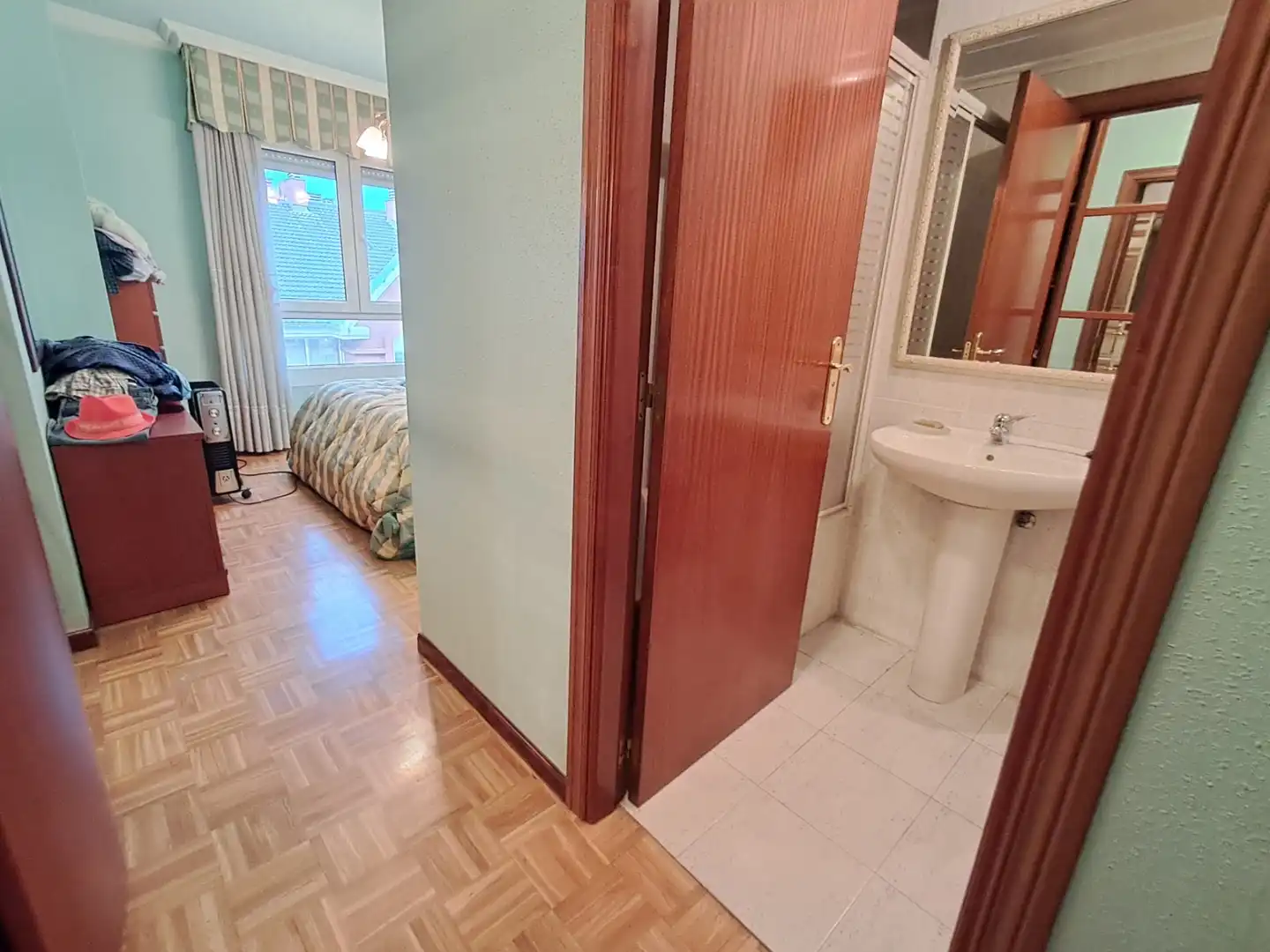 Schlafzimmer von Wohnung zum Verkauf in Valle de Trápaga-Trapagaran mit Heizung, Abstellraum und Möbliert