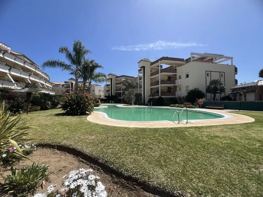 Piscina de Planta baixa en venda en Mijas amb Aire condicionat, Terrassa i Traster