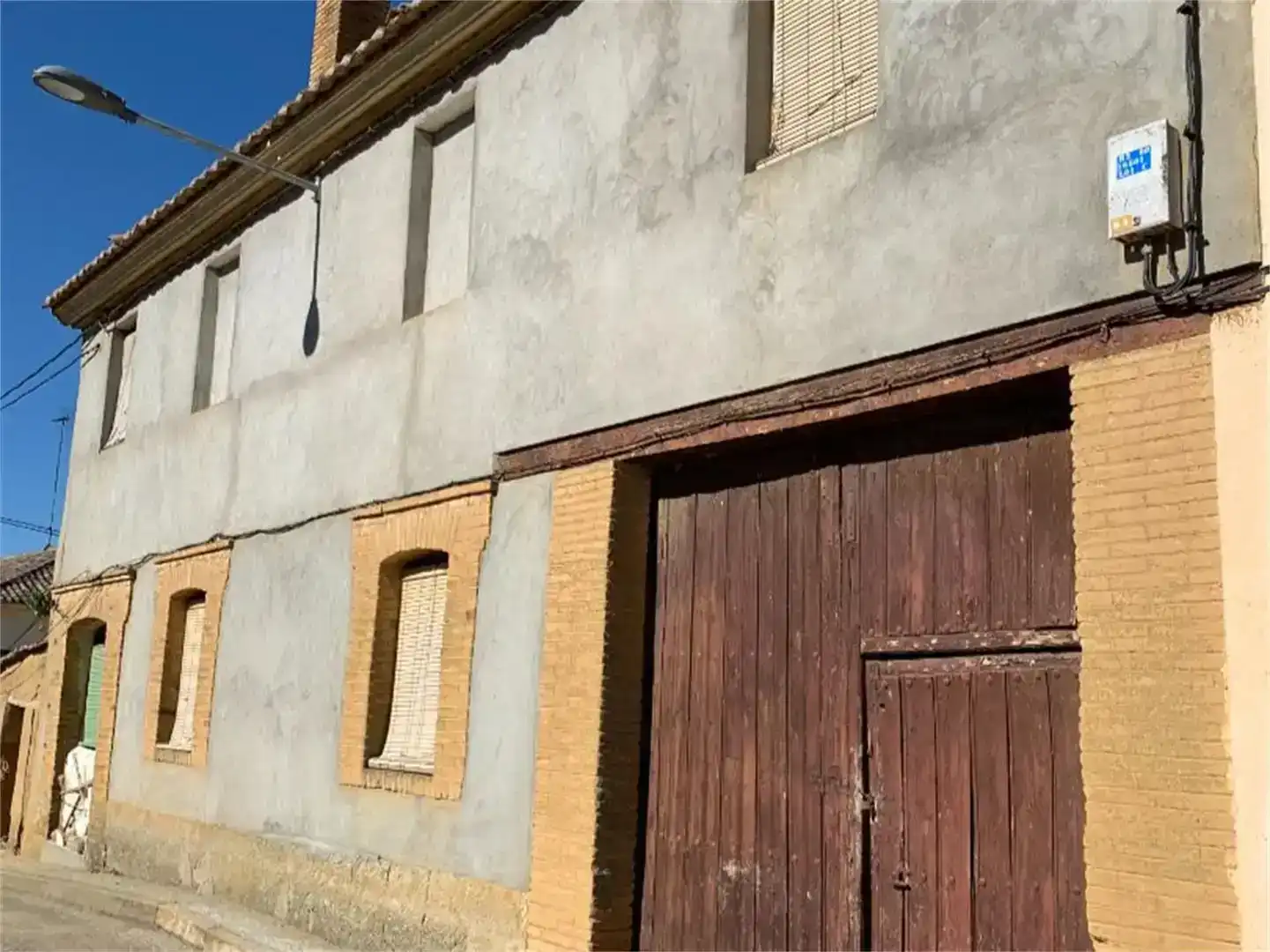 Vista exterior de Piso en venta en Villalcón