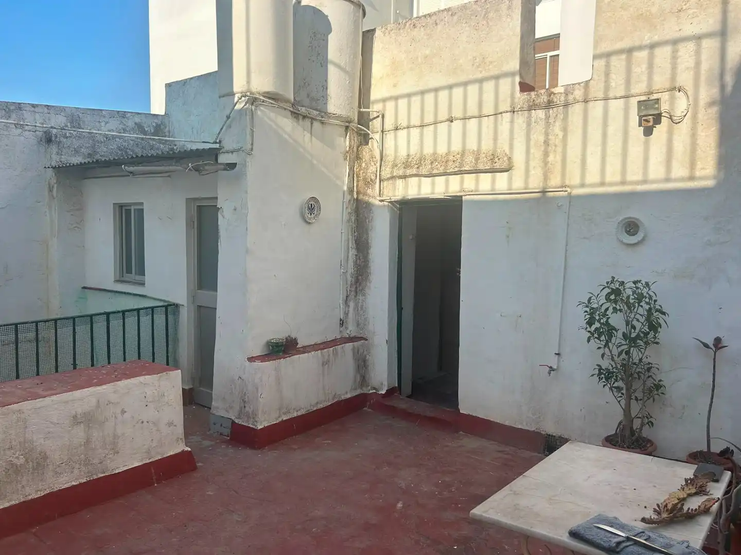Vista exterior de Casa o chalet en venta en San Fernando con Terraza y Balcón
