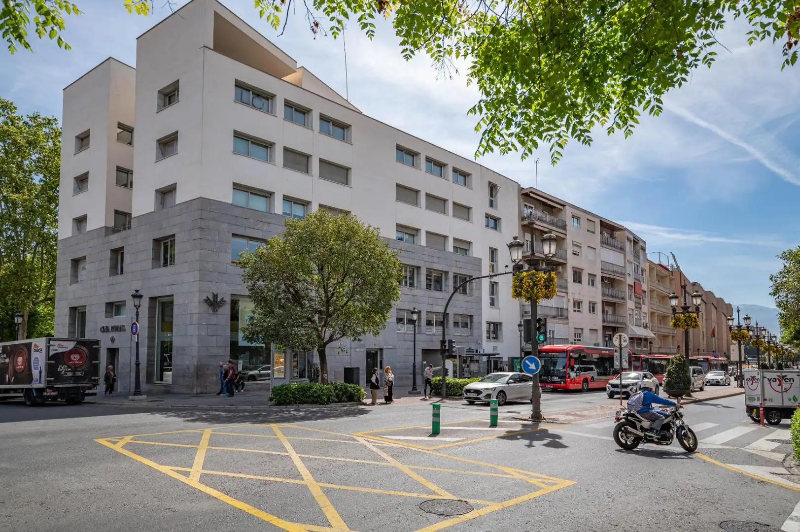 Vista exterior de Piso en venta en Granada con Calefacción, Parquet y Alarma