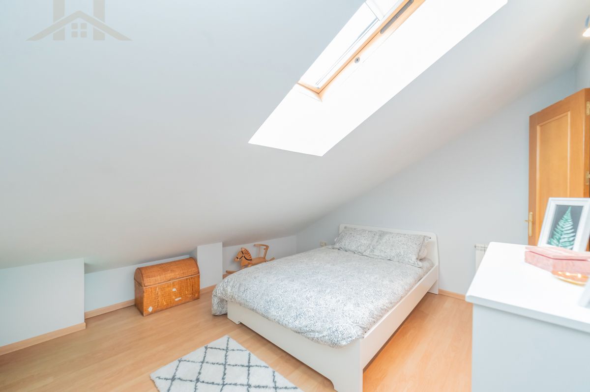 Habitación de Dúplex en venta en Brunete con Calefacción, Terraza y Amueblado