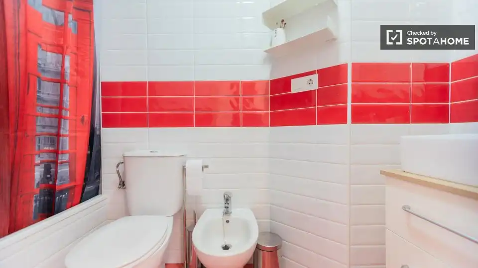 Badezimmer von Wohnung zur Miete in Godella mit Klimaanlage, Heizung und Möbliert