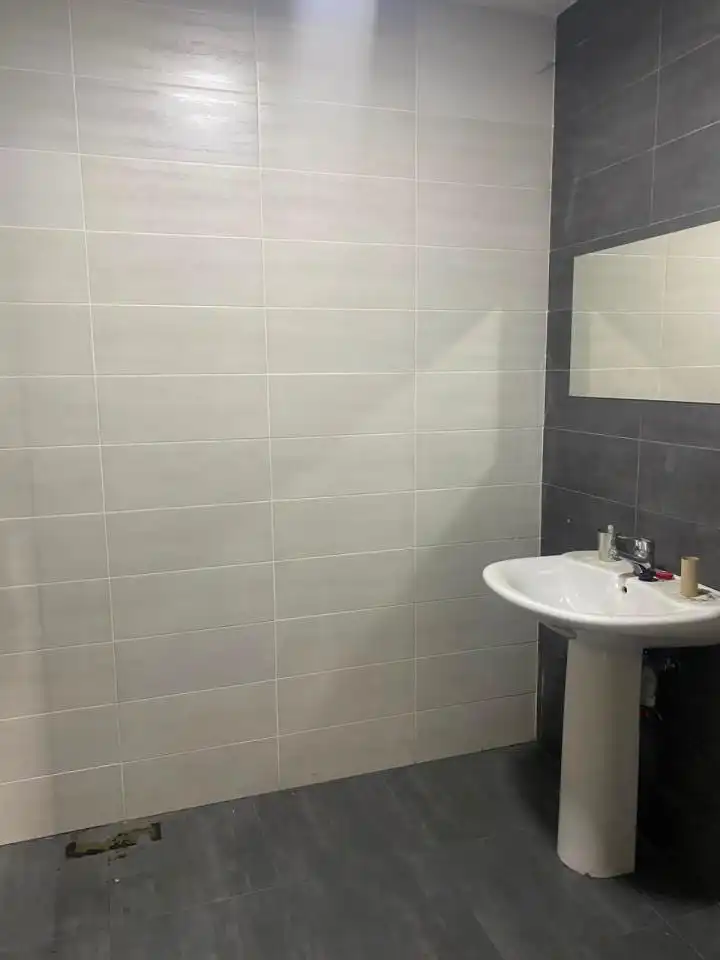 Baño de Nave industrial de alquiler en Onzonilla